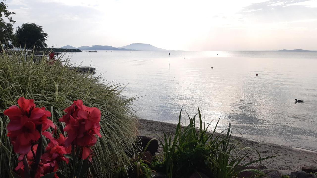Szalakóta Ház Vila Balatongyörök Exterior foto